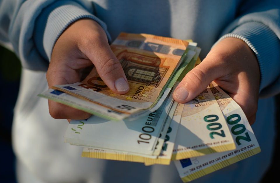 Quanto costa riparare un’auto grandinata
