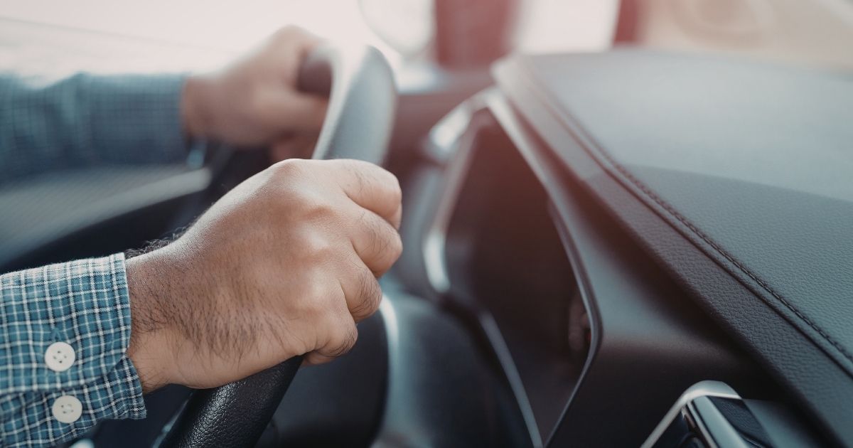 Auto grandinata: posso continuare a usarla prima di ripararla